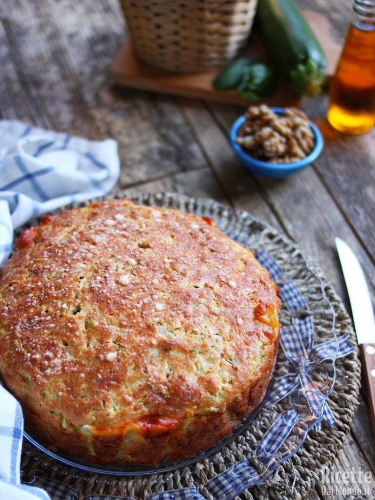 Torta 7 vasetti vegetariana con le zucchine