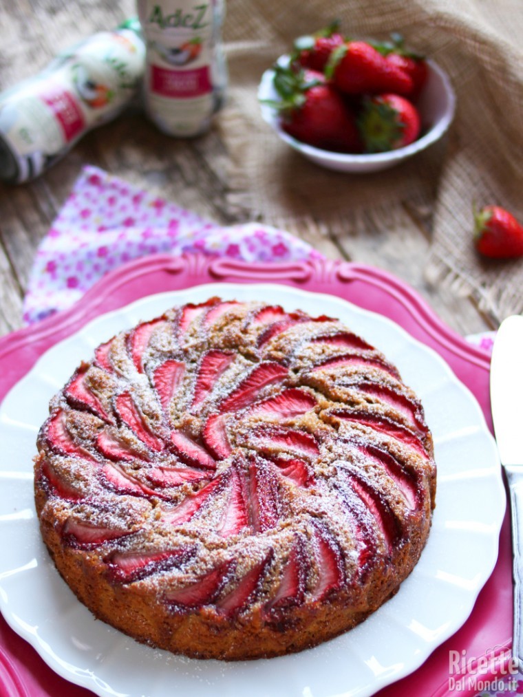 Torta di fragole vegana soffice