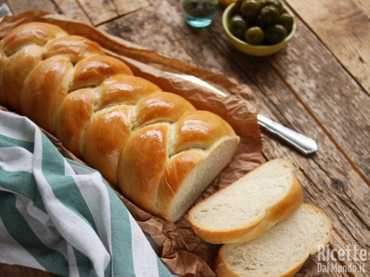 Treccia di pane all'olio