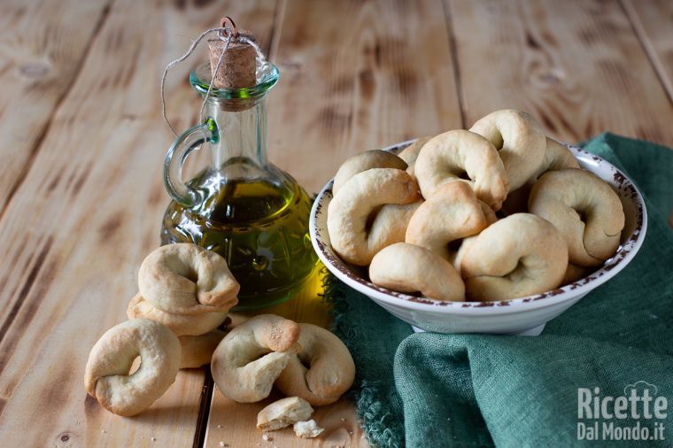 Tarallini all'olio con esubero di pasta madre
