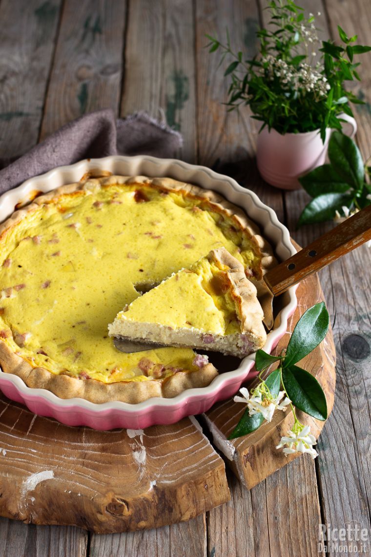 Ricetta torta salata di ricotta con prosciutto e formaggio