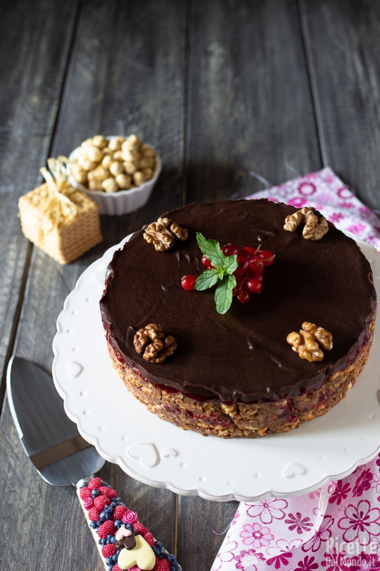 Ricetta torta al cioccolato con i biscotti