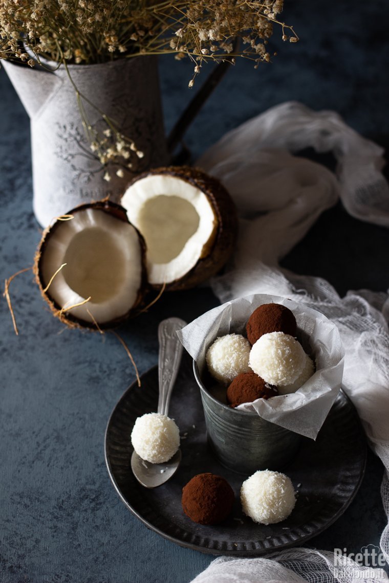 Ricetta tartufini di ricotta cocco e cioccolato
