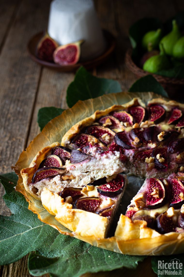 Come fare una torta salata ricotta e fichi con brisè