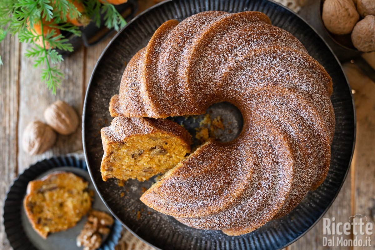 Torta di carote e noci, sapore rustico e profumo tipico dei dolci della nonna