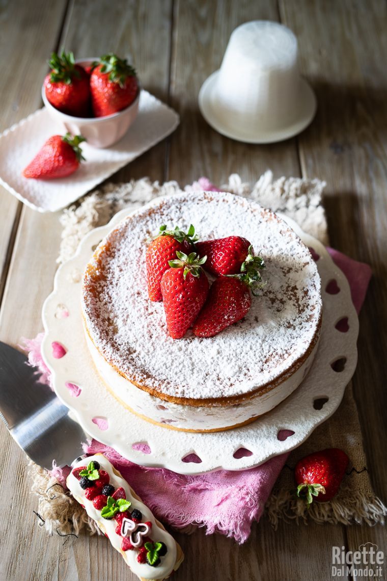 Ricetta torta fredda di ricotta e fragole