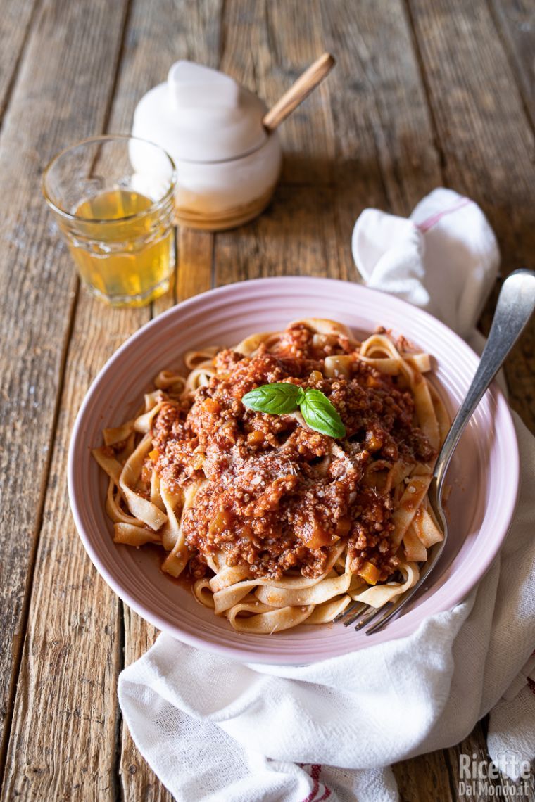 Ricetta tagliatelle al ragù della domenica