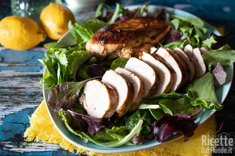 Tagliata di pollo in padella. La ricetta veloce per farla morbidissima!
