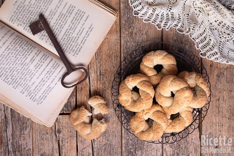 Taralli dolci con lievito madre