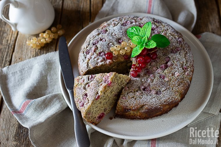 Torta ai ribes con ricotta e mandorle morbidissima!