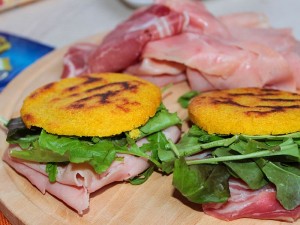 Ricetta Arepas allo zafferano