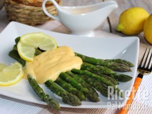 Ricetta Asparagi in salsa Olandese