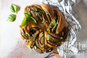 Ricetta Angelica al pesto, corona di pane