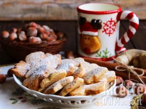 Ricetta Biscotti alle nocciole di Natale
