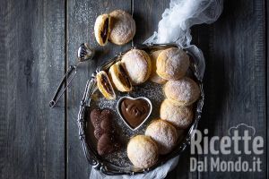 Ricetta Bomboloni di pasta sfoglia alla Nutella (Ricetta con soli 3 ingredienti!)