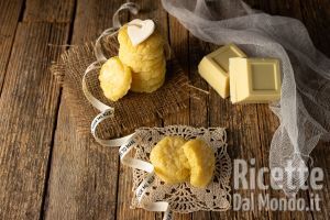 Biscotti al cioccolato bianco