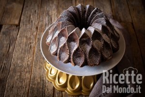 Ricetta Bundt cake al cioccolato con pere al rum. La ricetta per farla sofficissima!