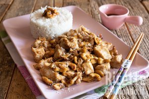 Ricetta Bocconcini di pollo con anacardi e riso al cocco. Ricetta facile e sfiziosa!