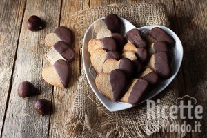 Ricetta Biscotti di castagne. La ricetta della frolla di farina di castagne senza uova!