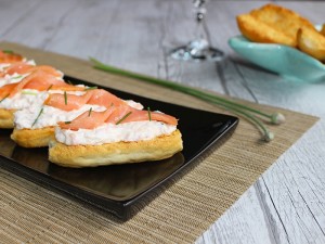 Crostini con Crema al Salmone