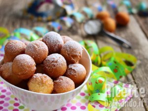 Castagnole alla ricotta morbidissime! La ricetta veloce, pronte in 5 minuti!