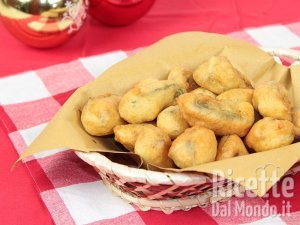Carciofi in pastella, gonfi e dorati come delle frittelle