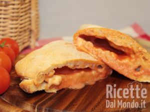 Ricetta Calzoni al forno Bimby