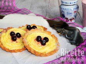 Ricetta Crostatine alla Crema con Amarene