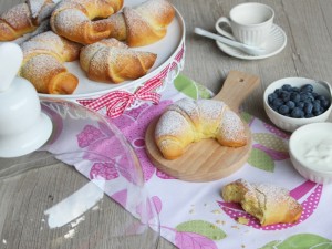 Ricetta Cornetti allo Yogurt