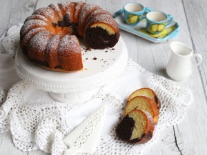 Ciambella bicolore alla panna