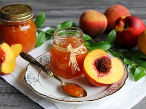 Confettura di pesche