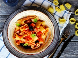 Ricetta Calamarata al ragù di tonno