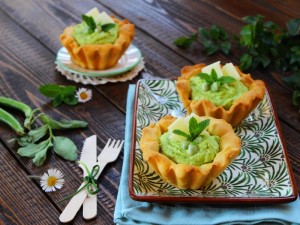 Ricetta Cestini con crema di fave e pecorino