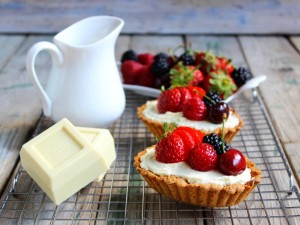 Ricetta Crostatine con mousse al cioccolato bianco