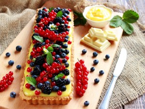 Ricetta Crostata ai frutti di bosco e cioccolato bianco