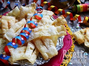 Ricetta Chiacchiere alla panna. La ricetta di Carnevale senza uova!