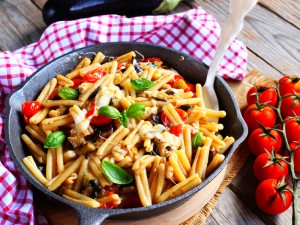 Ricetta Caserecce con melanzane e provola
