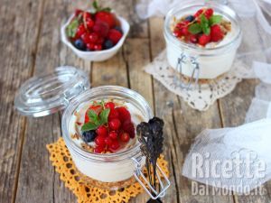 Ricetta Cheesecake veloce con granola