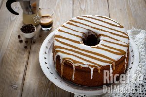 Chiffon cake al caffè. La ciambella soffice all'aroma di caffè!