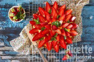 Ricetta Crostata alla crema con le fragole