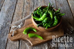 Ricetta Come pulire i friggitelli, i peperoncini dolci verdi!