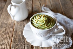 Crema pasticcera al pistacchio (facilissima!) La ricetta per farla in casa!