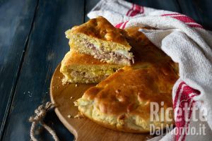 Ricetta Focaccia al tonno furba. La ricetta per farla morbida e in poco tempo!