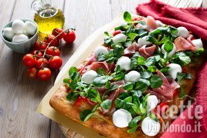 Ricetta Focaccia con crudo e bufala
