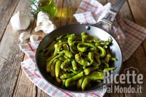 Ricetta Friggitelli in padella in bianco. La ricetta tradizionale napoletana!