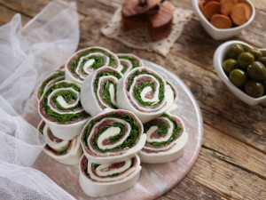 Ricetta Girelle di mozzarella al prosciutto