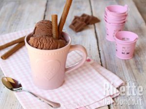 Ricetta Gelato al cioccolato fondente fatto in casa (Ricetta semplice!)