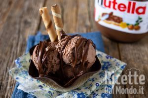 Ricetta Gelato alla Nutella senza gelatiera (Pronto in 5 minuti!) La ricetta semplice