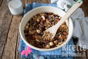 Ricetta Granola in padella. Il muesli fatto in casa semplice e veloce!