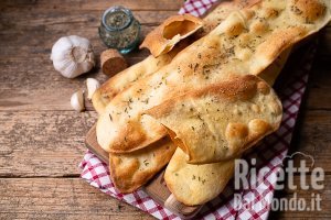 Ricetta Lingue di suocera con lievito madre. La ricetta per farle croccantissime!